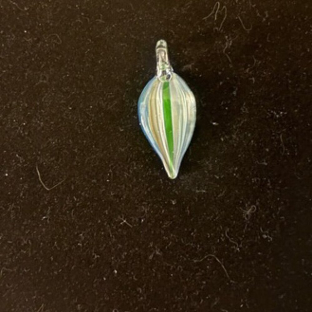 Artisan 15-inch Teardrop Shape Glass Pendant Cord Necklace - Picture 9 of 11